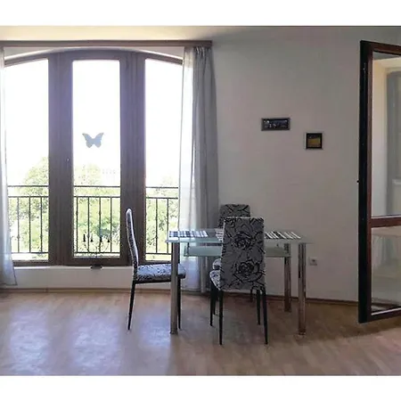 One-bedroom In Byala شقة